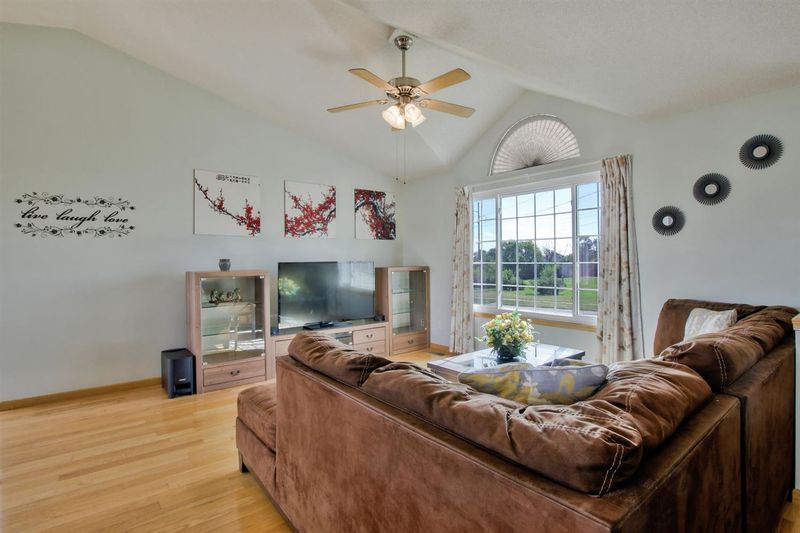 9902 E Mount Vernon St, Wichita, KS 67207