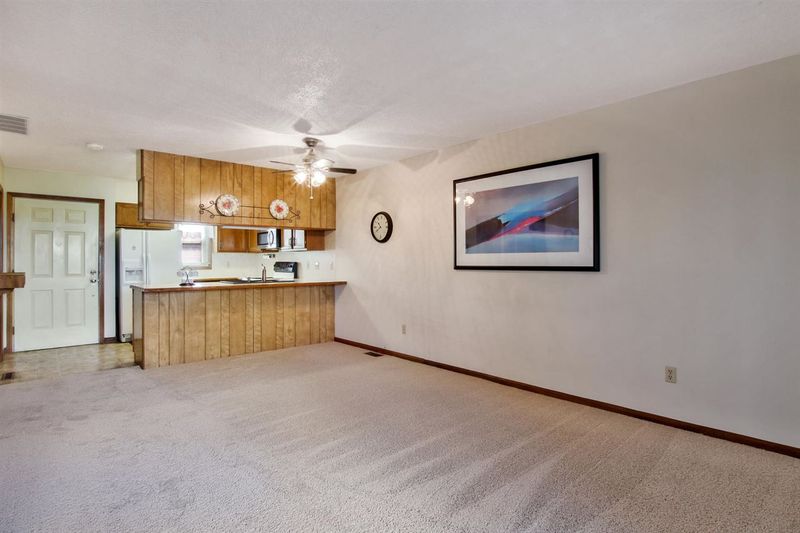329 E 12th St Unit A, Newton, KS 67114