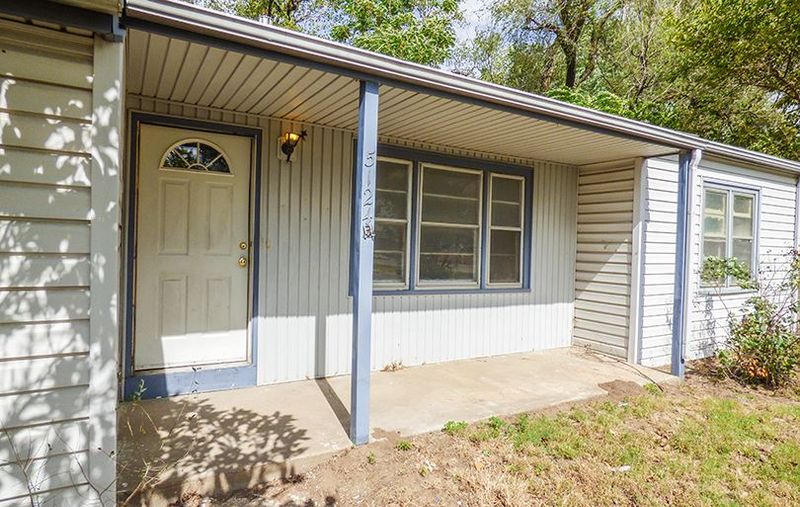 5124 W Maple St, Wichita, KS 67209