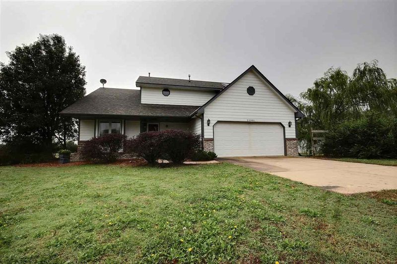22301 W Myran Rd, Goddard, KS 67052