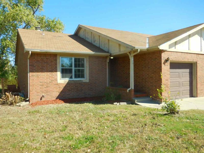1820 N Winstead St, Wichita, KS 67206