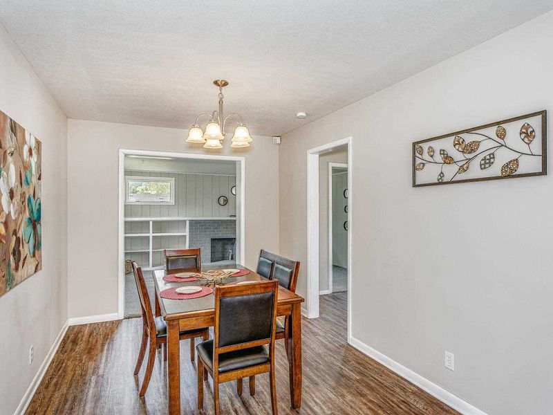 1761 Windsor St, Wichita, KS 67218