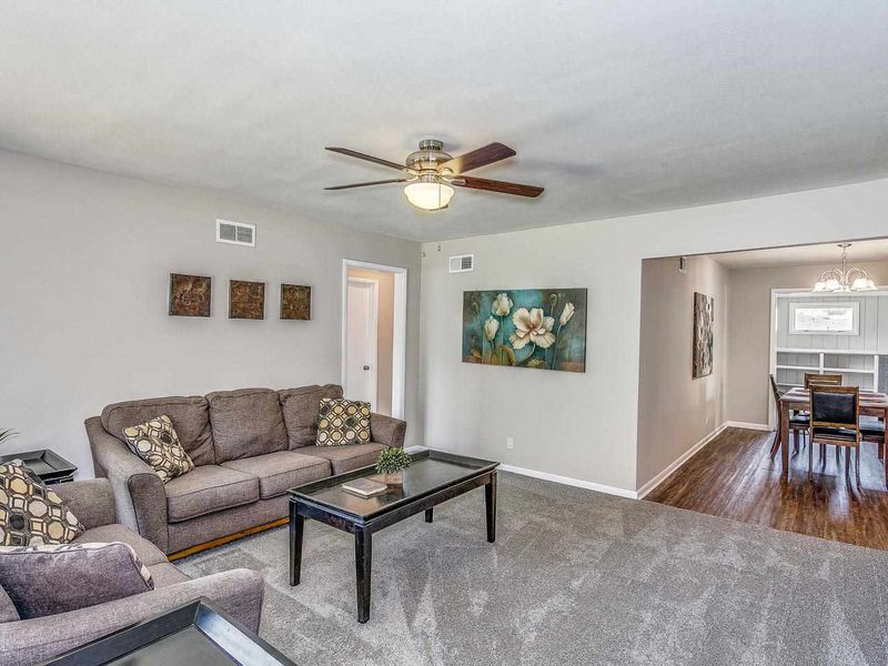 1761 Windsor St, Wichita, KS 67218