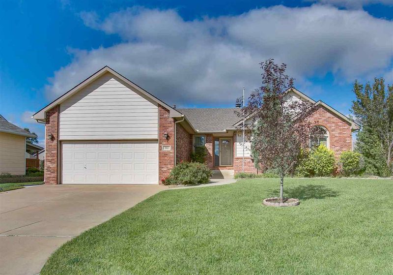 902 N Firefly St, Wichita, KS 67235