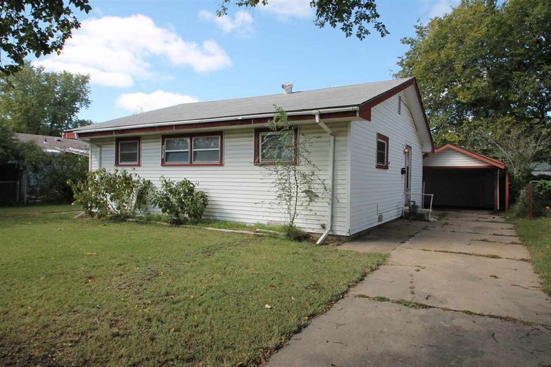 3451 S Bonn, Wichita, KS 67217