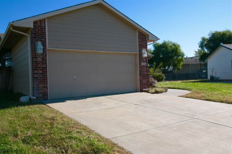 1452 E Sunset Ct, Goddard, KS 67052-8532