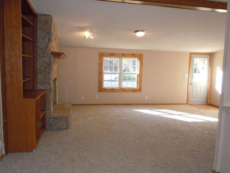100 S Khedive St, Maize, KS 67101