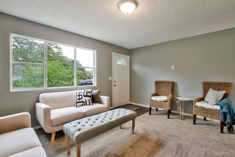 3533 S Saint Clair Ave, Wichita, KS 67217