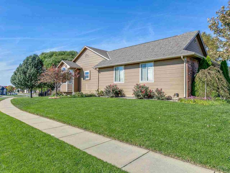 1315 S Summit Cir, Derby, KS 67037