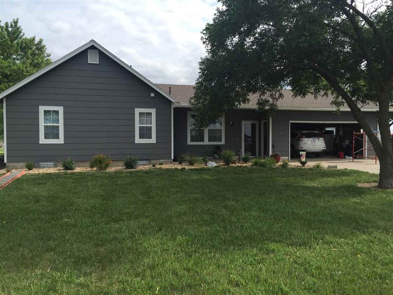 732 110th, Hillsboro, KS 67063