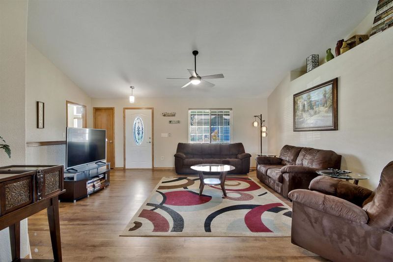 1400 E Summerlyn, Derby, KS 67037