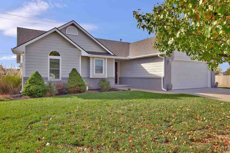 2201 E Summerset St, Derby, KS 67037