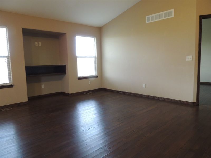 7252 E Gabriel St, Bel Aire, KS 67226