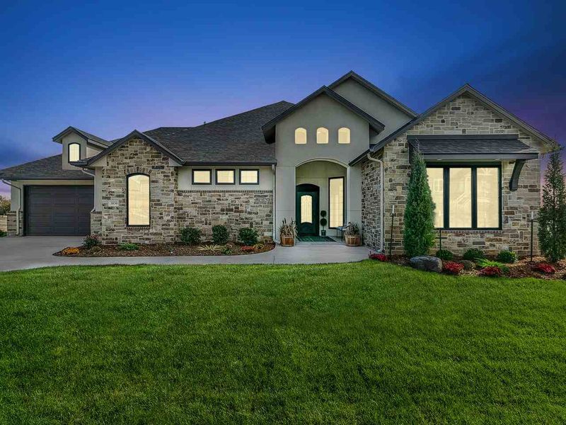3830 N Red Fox Cir, Maize, KS 67101