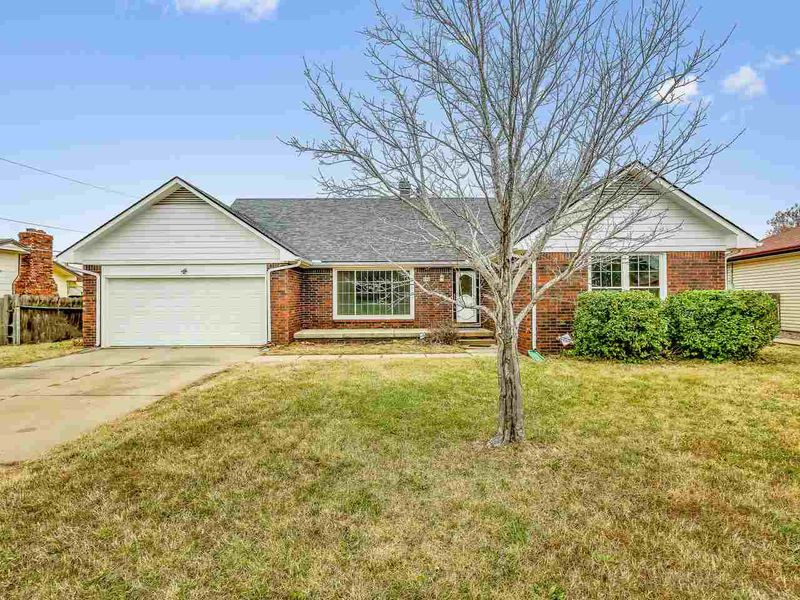 2766 N Pershing St, Wichita, KS 67220
