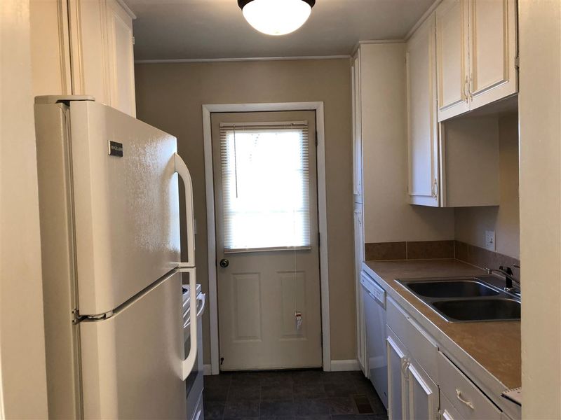 5108 E Pine St, Wichita, KS 67208