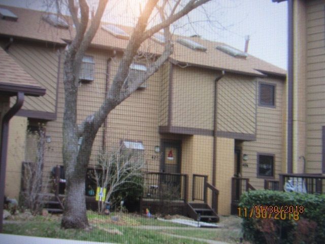 2405 S Capri #1204, Wichita, KS 67210