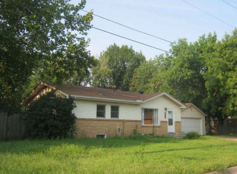 3201 W 17th, Wichita, KS 67203
