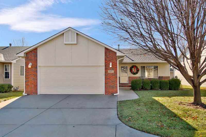 2307 N Covington Ct, Wichita, KS 67205