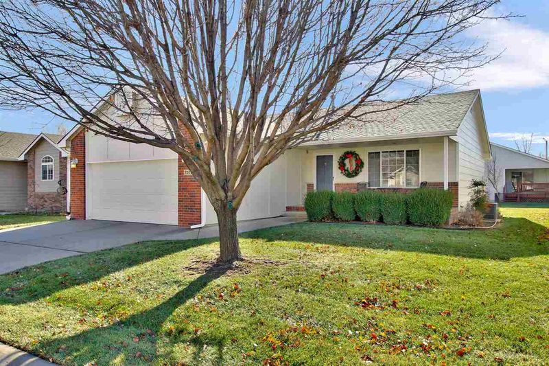 2307 N Covington Ct, Wichita, KS 67205