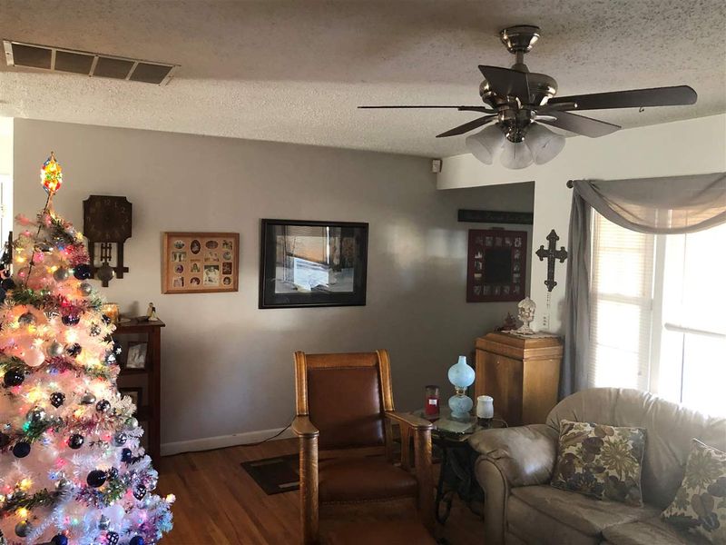 7419 E Clay St, Wichita, KS 67207