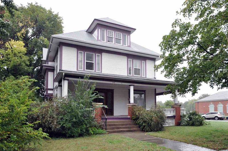 224 E 1st, Newton, KS 67114