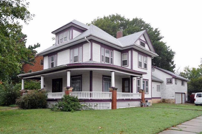 224 E 1st, Newton, KS 67114