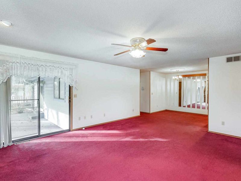 619 N Tanglewood Rd, Derby, KS 67037