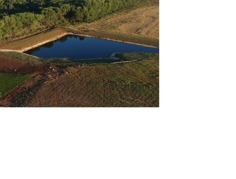 1427 N Emerald Valley Dr, Mulvane, KS 67110