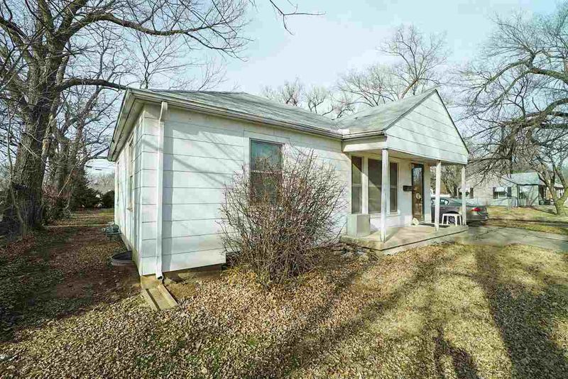 4156 E Vesta Dr, Wichita, KS 67208