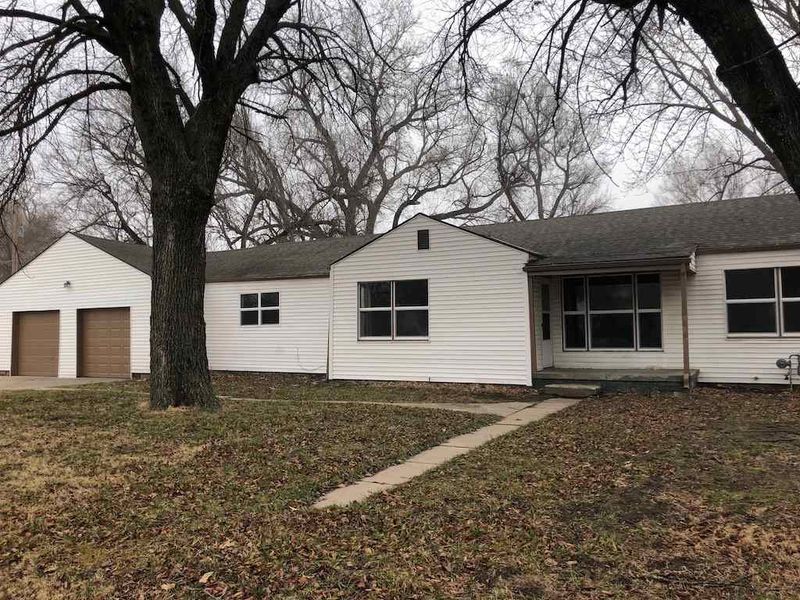 724 N Doris, Wichita, KS 67215