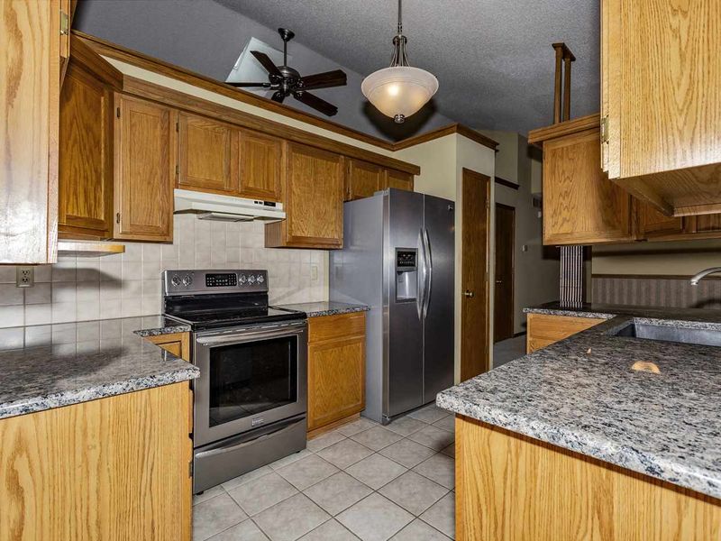 1434 S Todd Pl, Wichita, KS 67207-4035