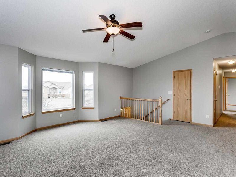4306 Quail Ridge Dr, Winfield, KS 67156