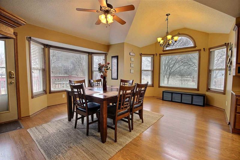 201 S Oaktree Ct, Andover, KS 67002-9067