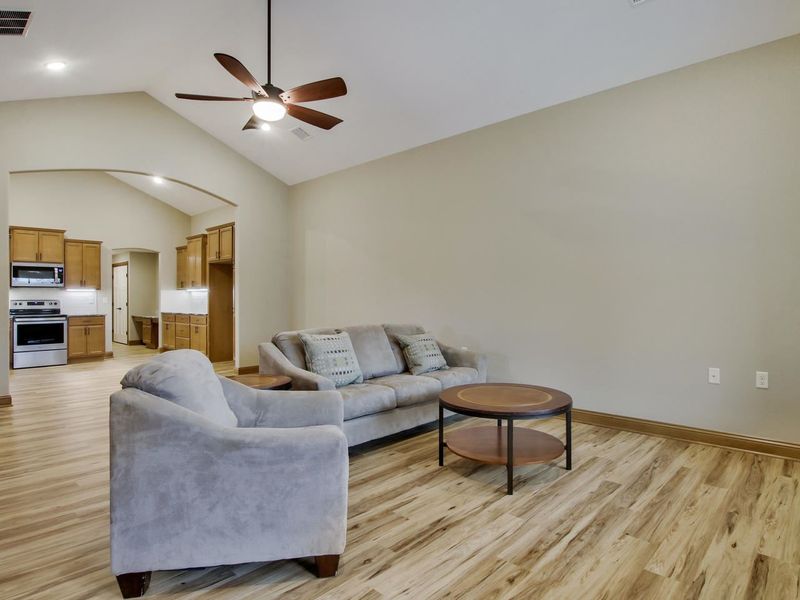 2418 E Madison Ave #901, Derby, KS 67037