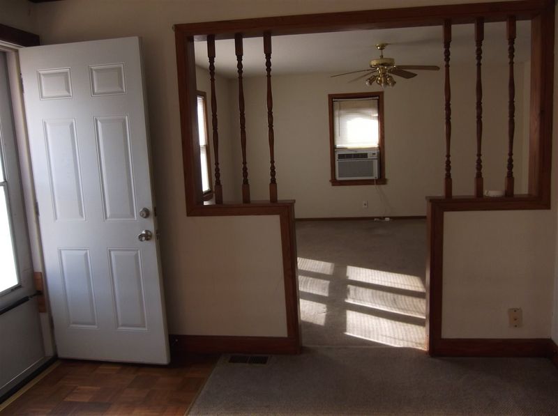 422 E Broadway St, Newton, KS 67114