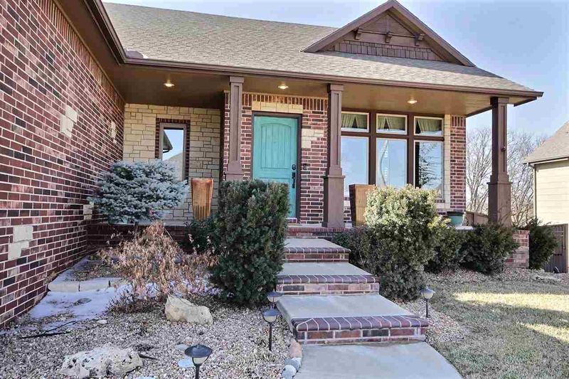 601 N Bel Arbor St, Derby, KS 67037