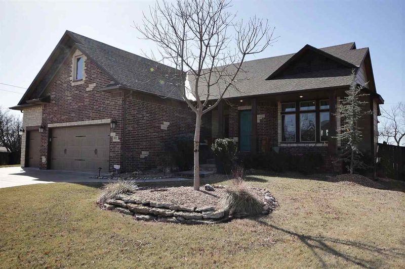 601 N Bel Arbor St, Derby, KS 67037