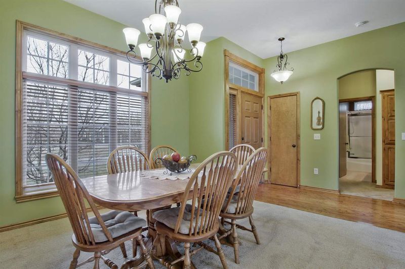 1731 E Tanner Trl, Valley Center, KS 67147