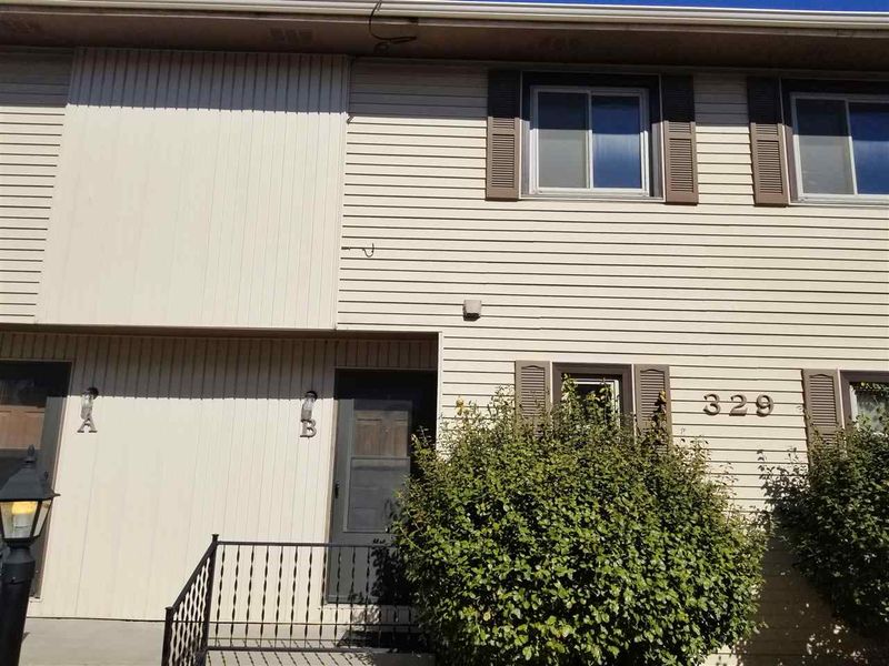 329 E 12th St, Newton, KS 67114