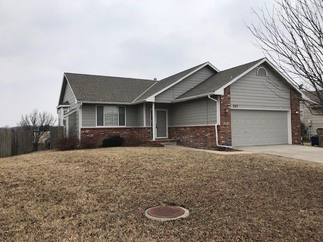 337 S Pitchers Ct, Andover, KS 67002