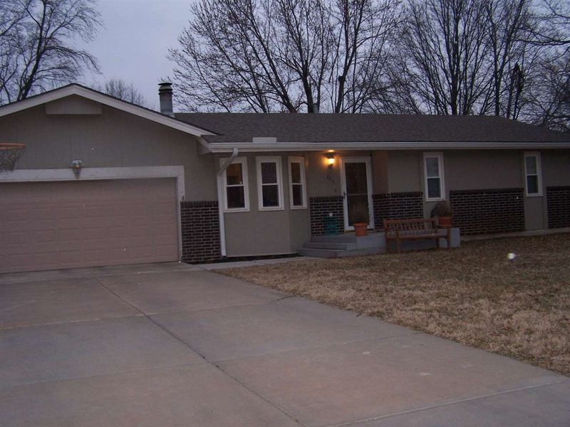 205 E Bradbury, Rose Hill, KS 67133