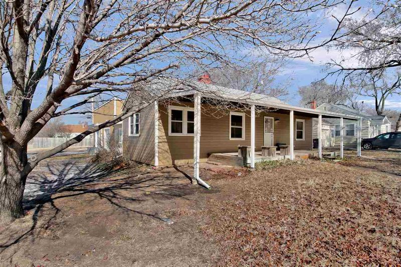 5302 E Pine St, Wichita, KS 67208