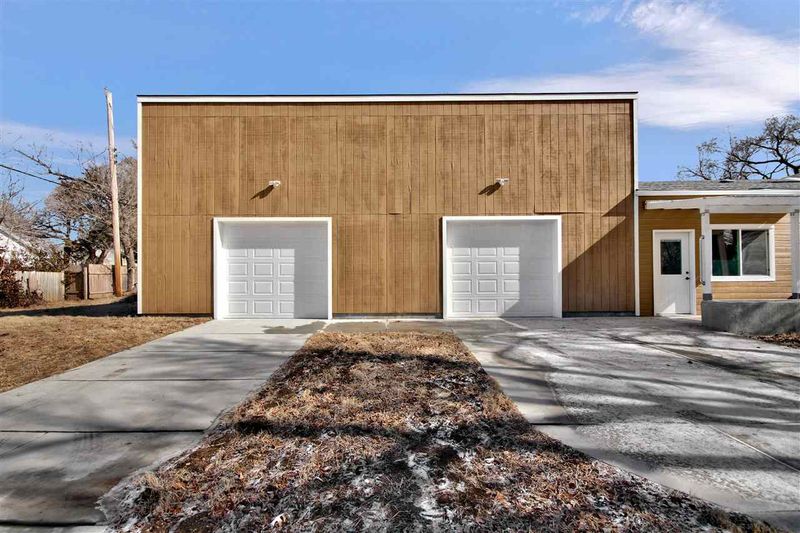 5302 E Pine St, Wichita, KS 67208