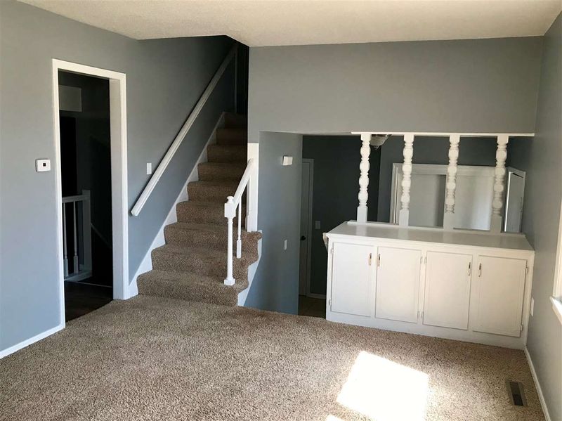 224 Frontier Dr, Mulvane, KS 67110