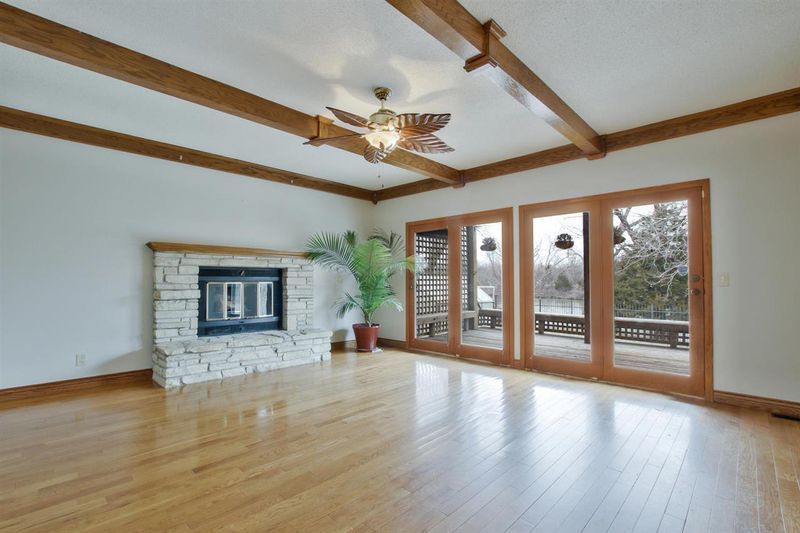 14110 E Lakeview Dr, Wichita, KS 67230