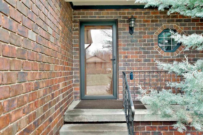 14110 E Lakeview Dr, Wichita, KS 67230