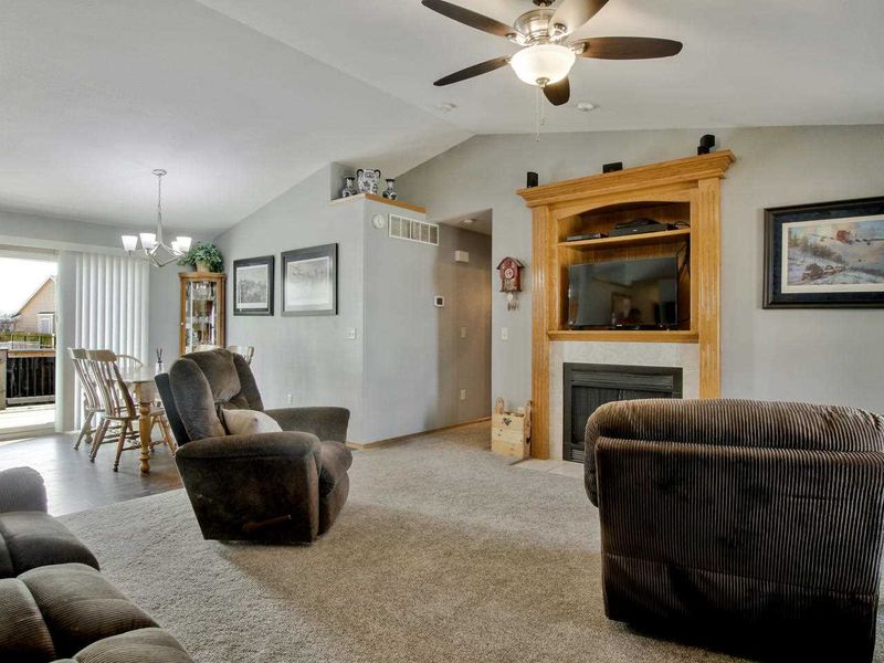 1436 Spring Rg, Derby, KS 67037