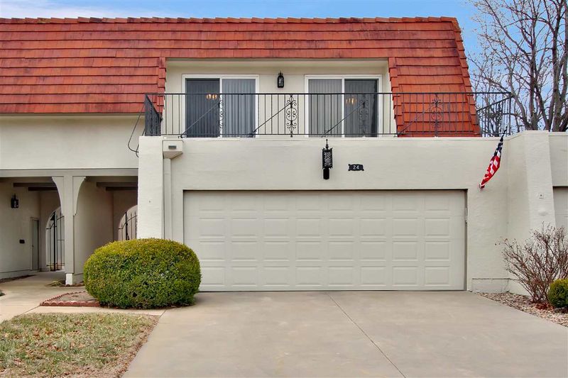 24 E Via Roma St, Wichita, KS 67230