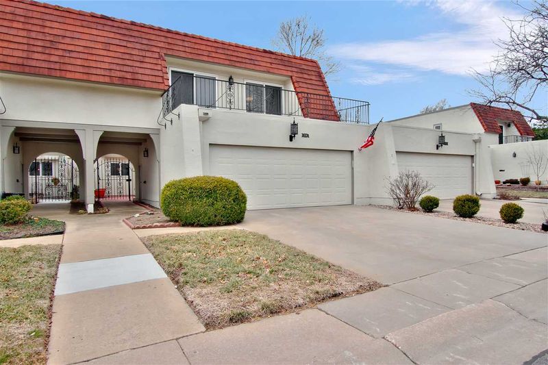 24 E Via Roma St, Wichita, KS 67230